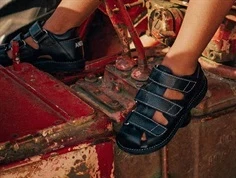 Angulus sandal sort bred størrelse 28-32